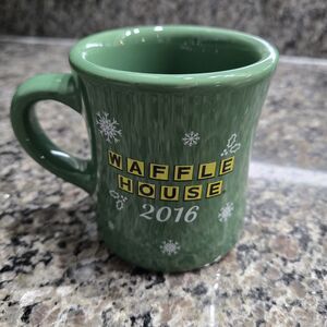 Waffle House 2016 Christmas Coffee Cup Limited Edition, Happy Holidays Mug